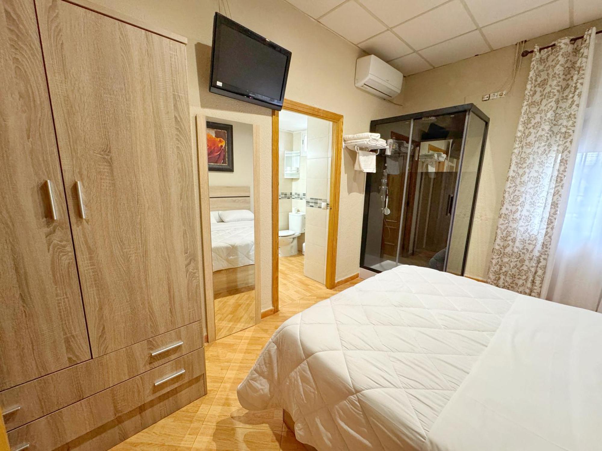 Hostal El Brillante - Alojamientos El Duque Cordoba Phòng bức ảnh