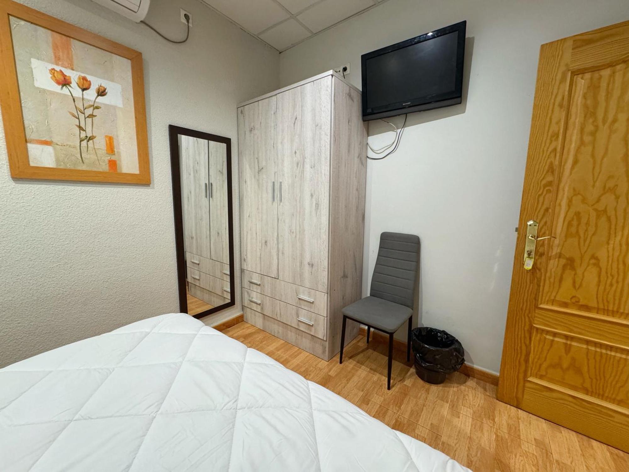 Hostal El Brillante - Alojamientos El Duque Cordoba Phòng bức ảnh