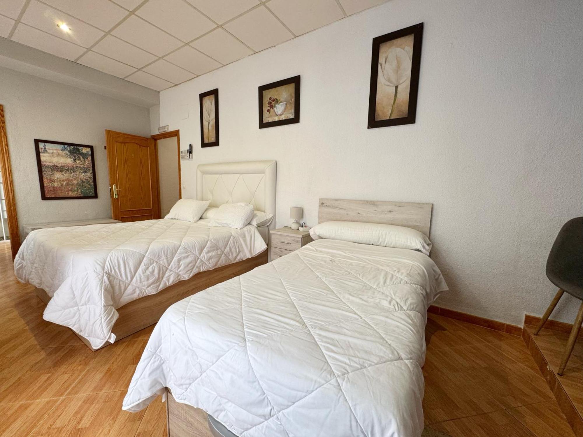 Hostal El Brillante - Alojamientos El Duque Cordoba Phòng bức ảnh