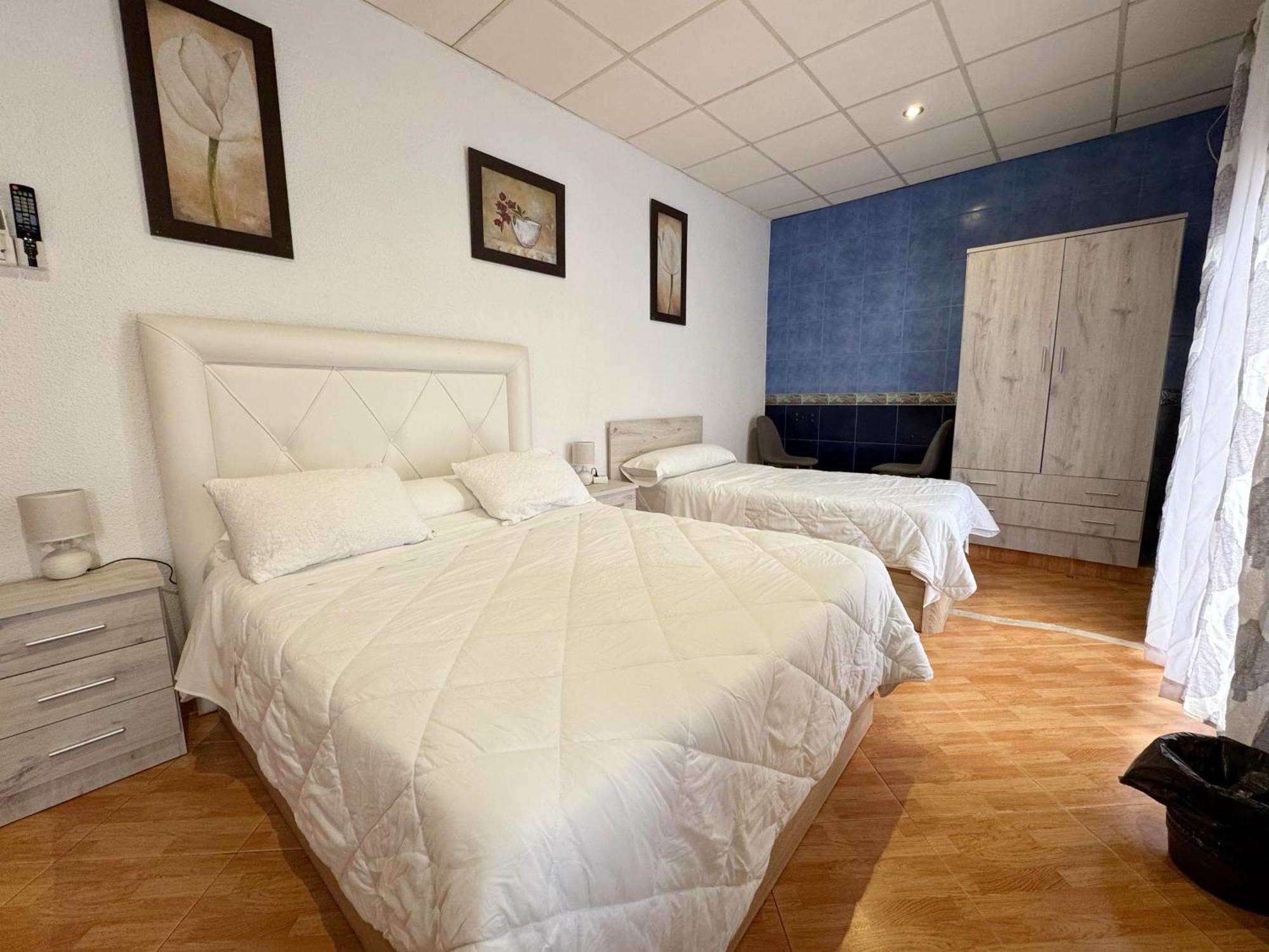 Hostal El Brillante - Alojamientos El Duque Cordoba Phòng bức ảnh